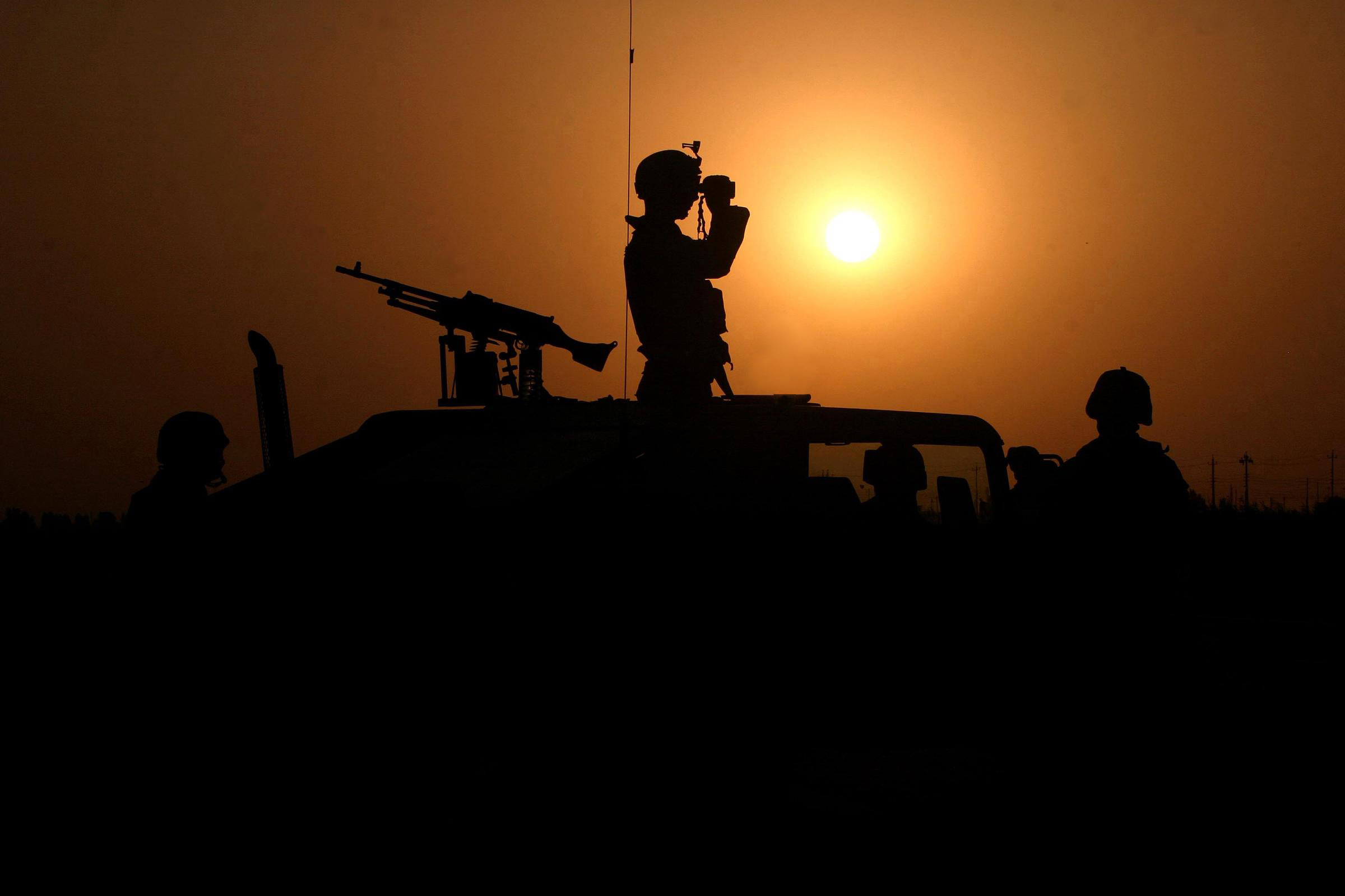 MARINE CHECKPOINT NEAR FALLUJAH