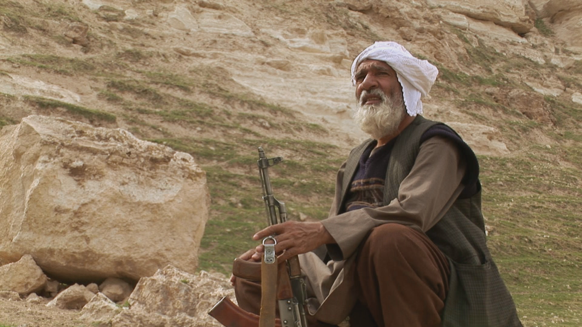 Fighting for Bin Laden: 09-khaaan!andgun
