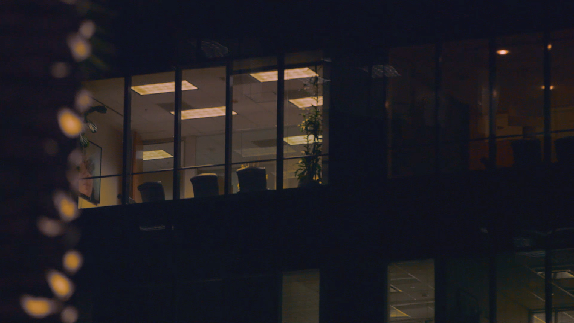 0032_BUILDING_EXTERIOR_NIGHT