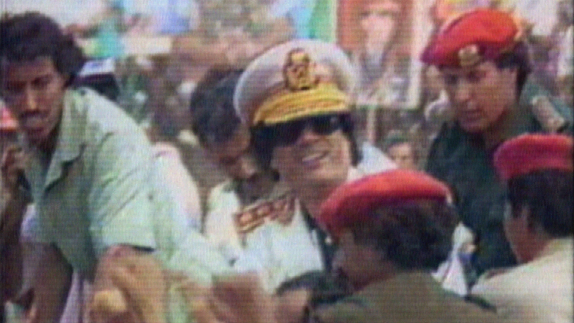 0025_QADDAFI_IN_CROWD
