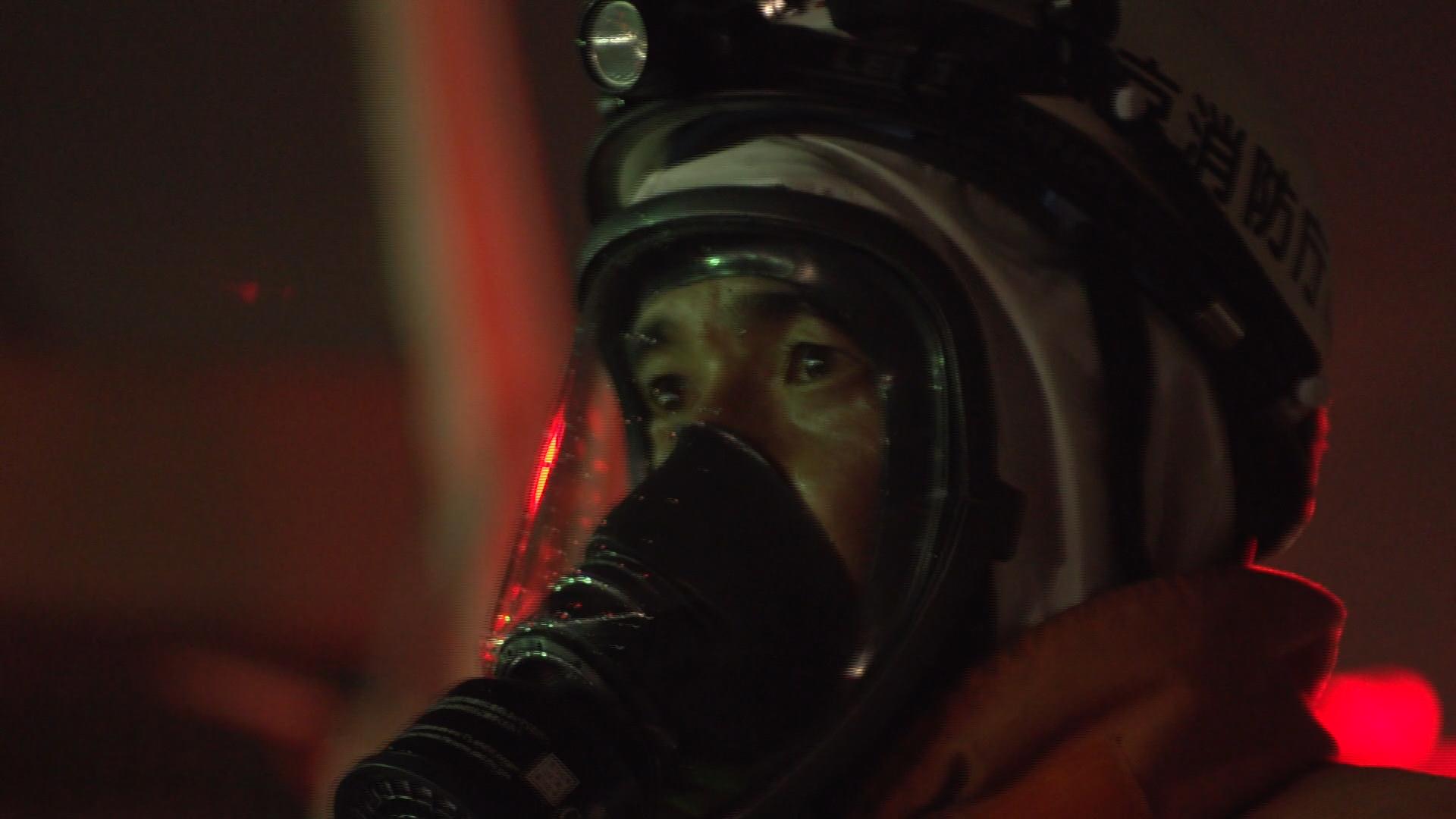 man in respitory mask