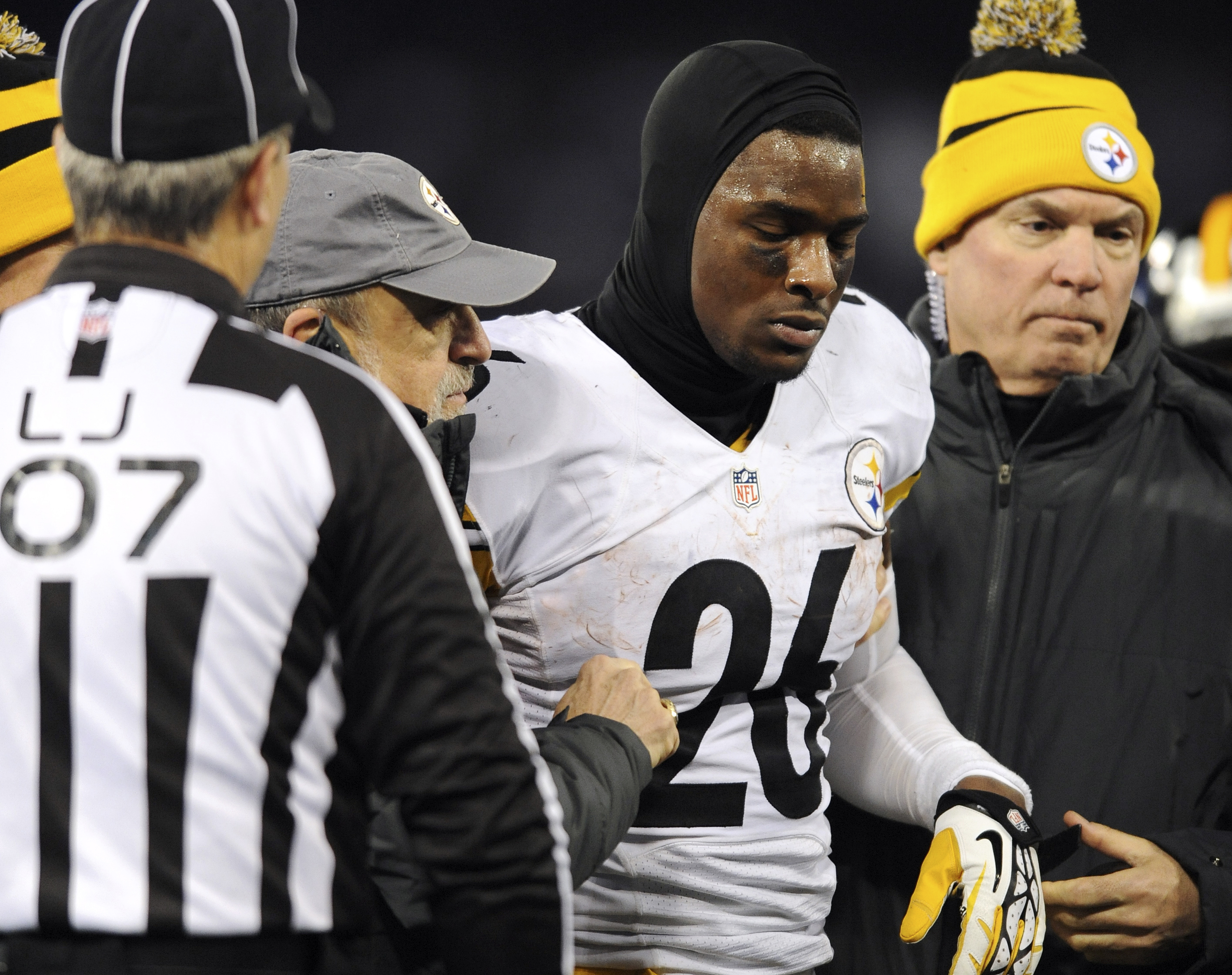 STEELERS RAVENS FOOTBALL