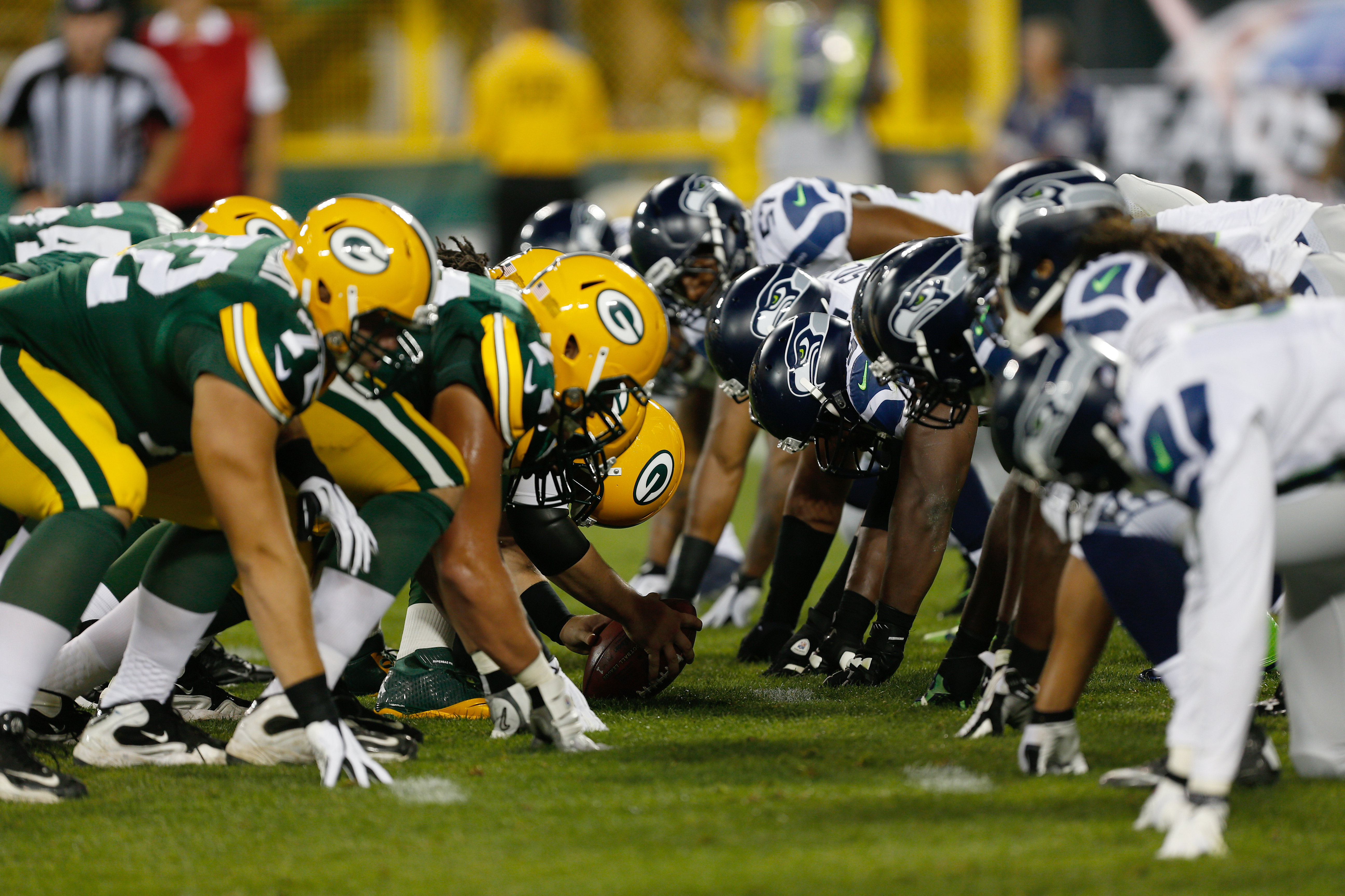 SEAHAWKS PACKERS FOOTBALL