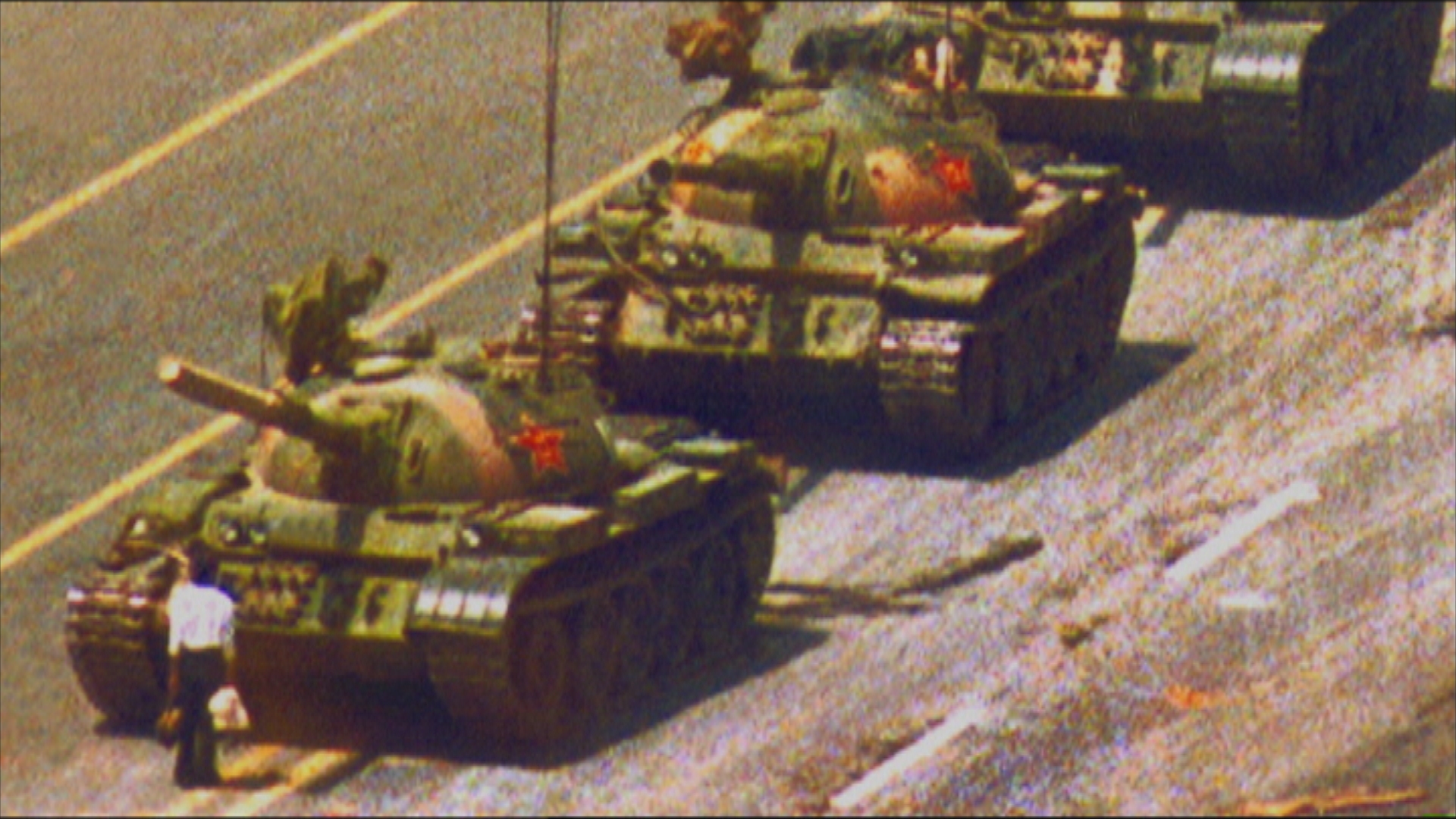 FLD2410_TankMan001