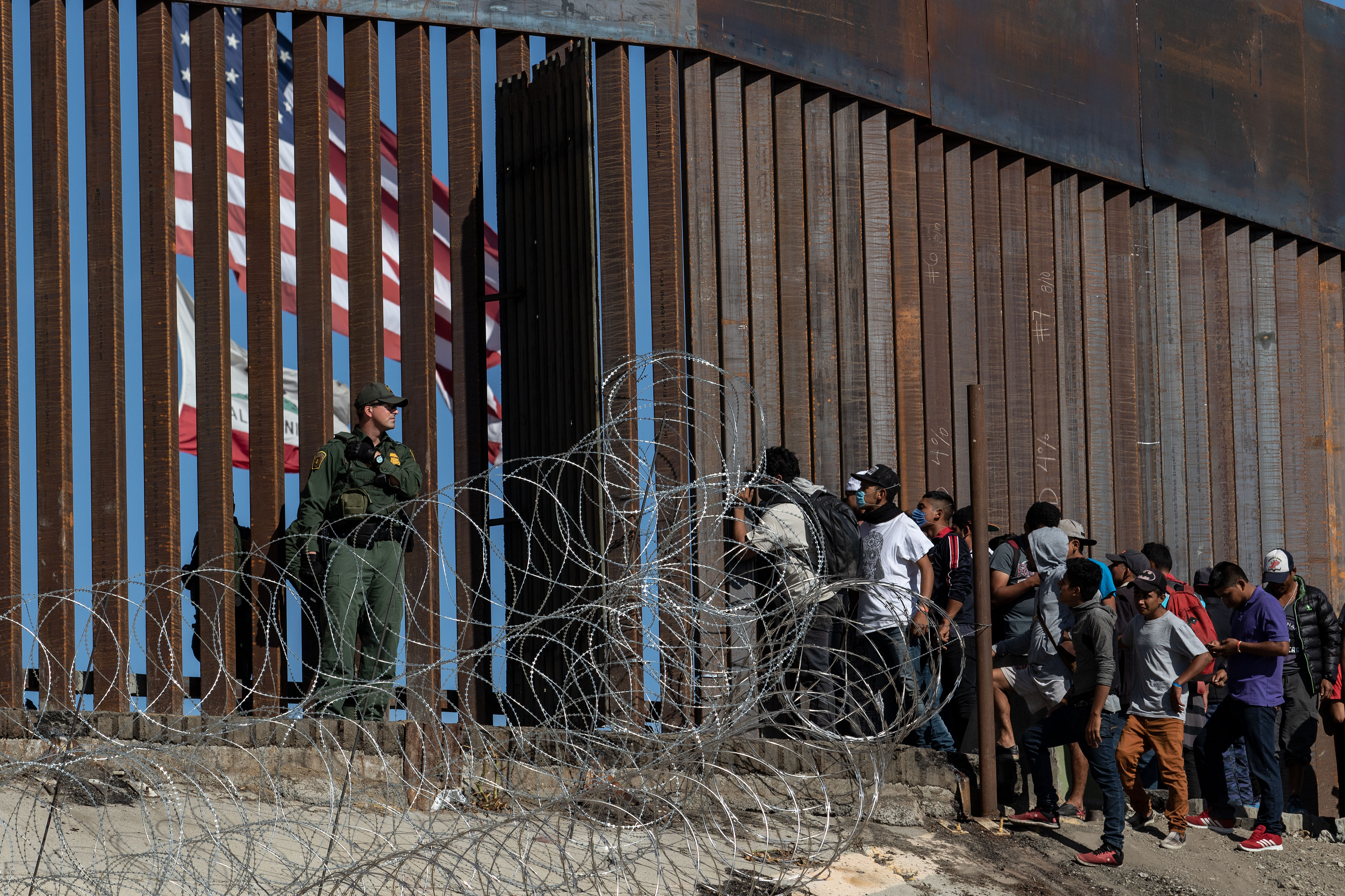 TOPSHOT-MEXICO-HONDURAS-US-MIGRATION