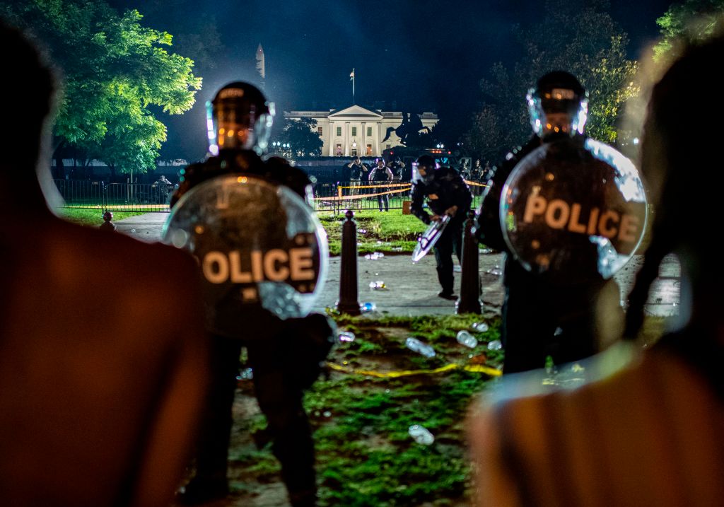 TOPSHOT-US-POLITICS-RACISM-JUSTICE-police-minorities