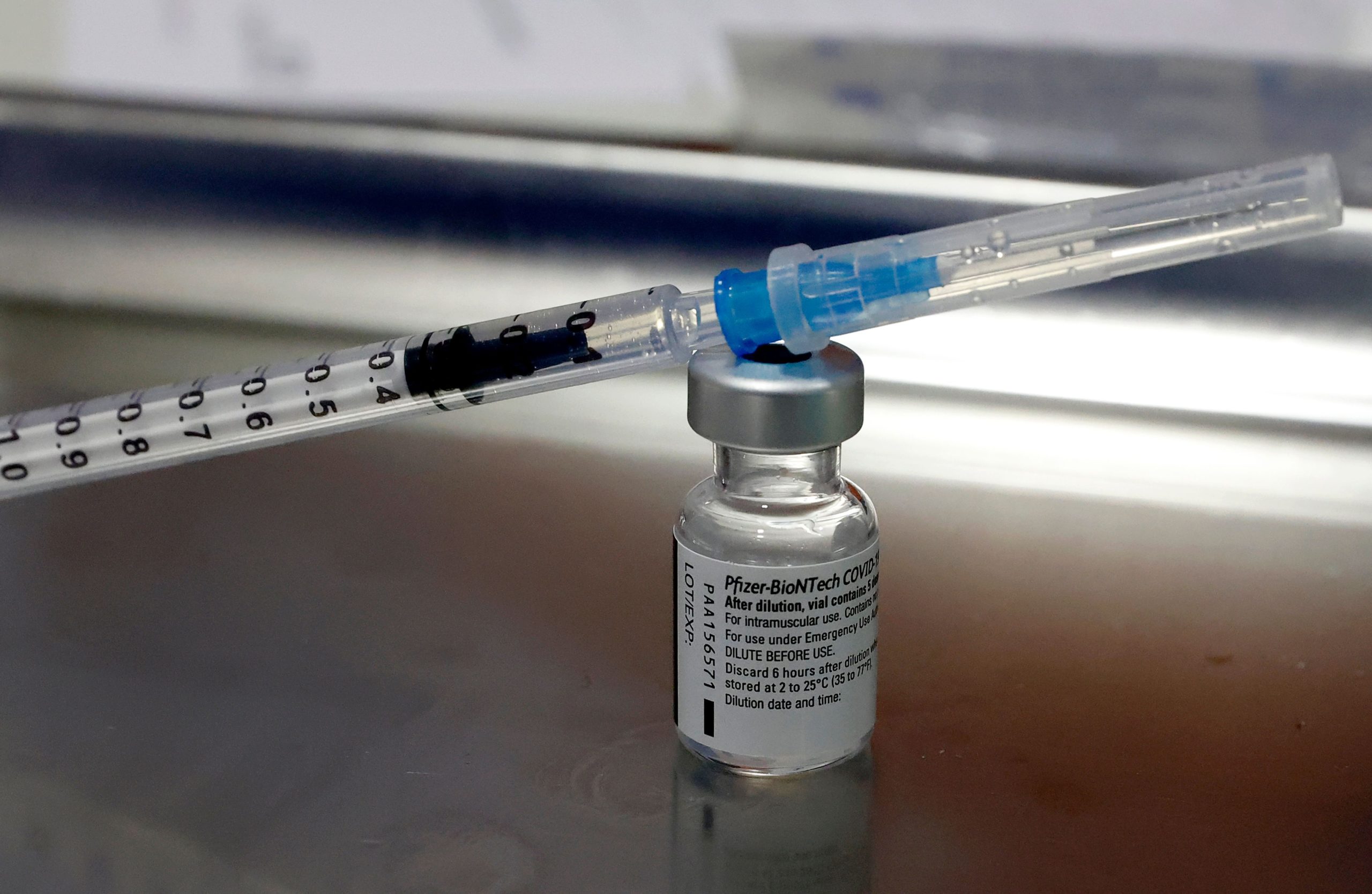 Pfizer-BioNTech COVID vaccine chinese spam spambot spamouflage graphika report