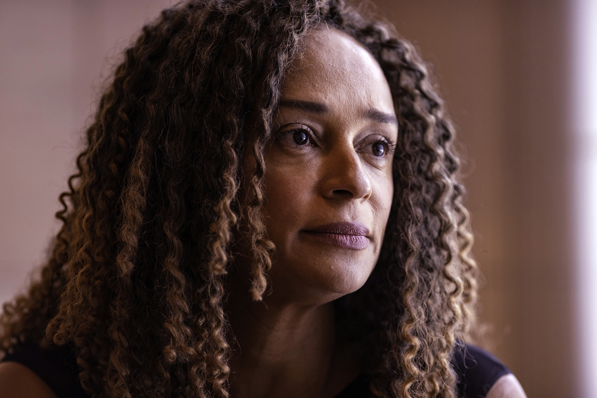 Isabel dos Santos Luanda Leaks Barred from U.S.