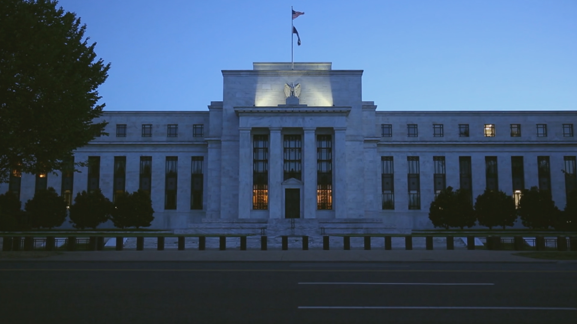 FRONTLINE_Federal_reserve_economy_unemployment
