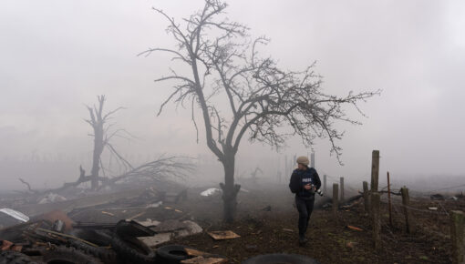 FL_20DaysinMariupol_SignatureImage1